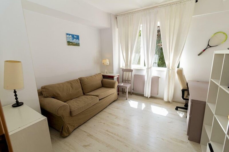 Apartament 3 camere zona straulesti sec.1